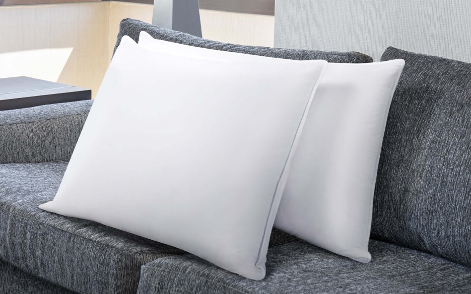 http://www.shopvdara.com/images/products/lrg/vdara-down-alternative-pillow-VDRA-108-03-01-01_lrg.jpg